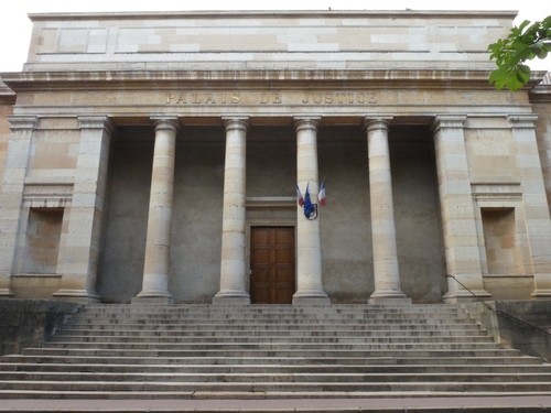 Au tribunal de Chalon-sur-Saône, personne n’avait prévenu l’expert psychiatre que le prévenu était en détention provisoire